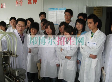 上海醫(yī)藥高等??茖W(xué)校