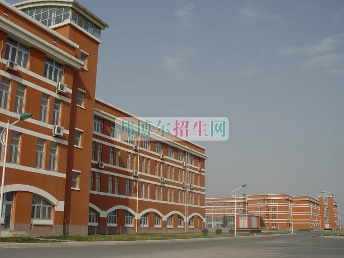 天津財(cái)經(jīng)大學(xué)珠江學(xué)院招生辦聯(lián)系電話(huà)