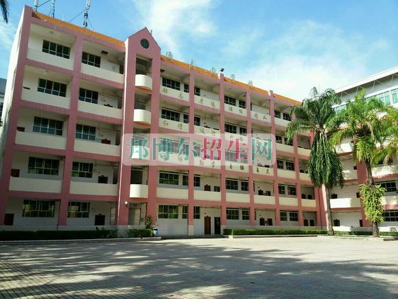 西雙版納職業(yè)技術學院網站網址