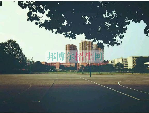 四川省信息通信學(xué)校2016年報名條件、招生對象