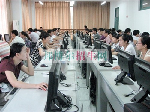 初中畢業(yè)能讀計算機應用技術嗎