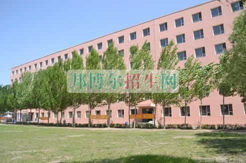 哪個計算機多媒體技術(shù)學校最好