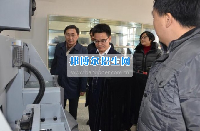 市委常委、宣傳部部長劉全勝到四川省檔案學(xué)校調(diào)研指導(dǎo)工作