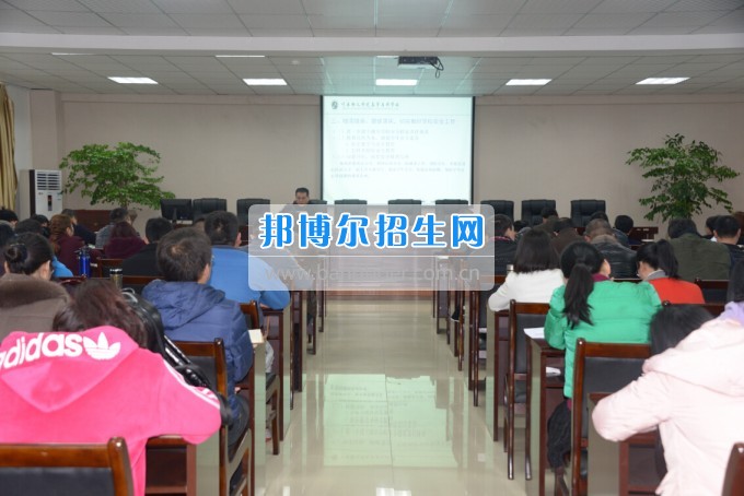 川南幼兒師范高等?？茖W(xué)校組織開展“安全與突發(fā)應(yīng)急管理能力”專題培訓(xùn)