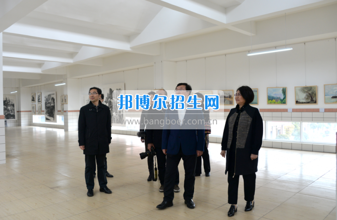 川南幼兒師范高等?？茖W(xué)校作“互聯(lián)網(wǎng)+教育”專題報告