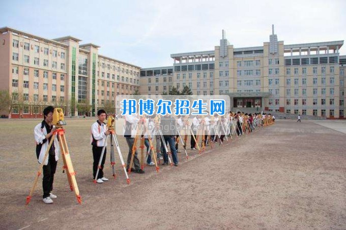 成都設有建筑工程施工技術的公辦大專學校