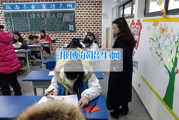 畢節(jié)醫(yī)學(xué)高等專(zhuān)科學(xué)校抓考風(fēng)、嚴(yán)考紀(jì)、提質(zhì)量