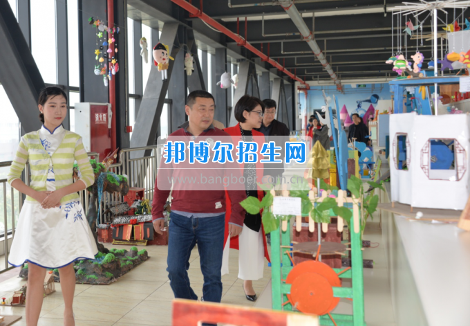 2017年西南科技大學(xué)黨委副書記張強(qiáng)一行到川南幼兒師范高等?？茖W(xué)校考察
