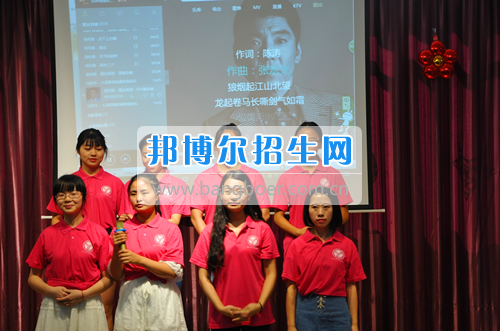 重慶工商大學派斯學院舉行青春“三下鄉(xiāng)”，我們在路上活動
