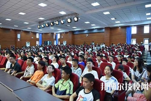 成都溫江區(qū)燎原職業(yè)技術(shù)學(xué)校2020年報(bào)名條件、招生要求、招生對(duì)象