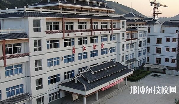 臺江中等職業(yè)學校2020年招生辦聯系電話