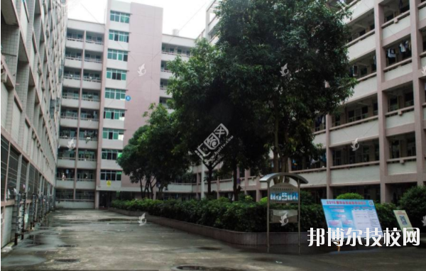 陜西石油化工學(xué)校怎么樣、好不好