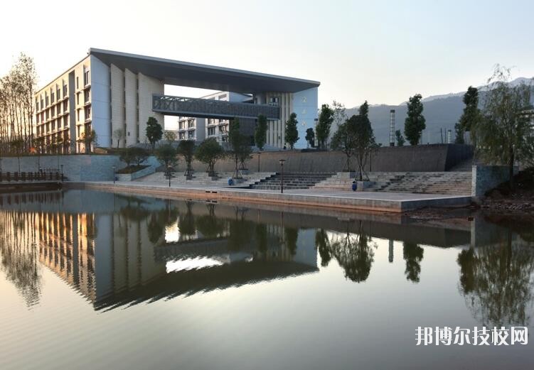 重慶農(nóng)業(yè)機械化學(xué)校怎么樣、好不好