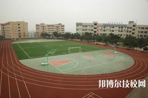 重慶第一財(cái)貿(mào)學(xué)校怎么樣、好不好