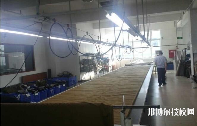 六盤水軍事技能職業(yè)學(xué)校2020年學(xué)費(fèi)、收費(fèi)多少