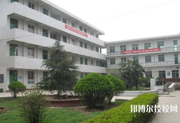 西安雁塔區(qū)職業(yè)高級(jí)中學(xué)2020年報(bào)名條件、招生要求、招生對(duì)象