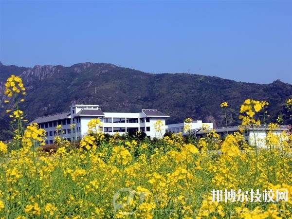 樂清市雁蕩山旅游學(xué)校2020年報名條件、招生要求、招生對象