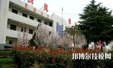 扶風(fēng)縣職業(yè)教育中心2020年報(bào)名條件、招生要求、招生對(duì)象 