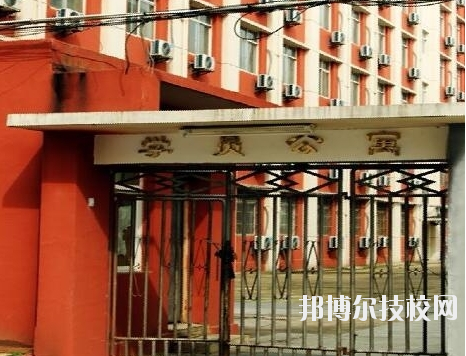 江西贛江技工學(xué)校2020年報名條件、招生要求、招生對象 