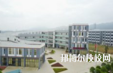 江西輕工業(yè)高級技工學(xué)校2020年學(xué)費、收費多少