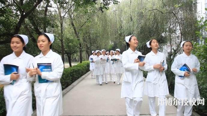  重慶渝東衛(wèi)生學(xué)校2020年報(bào)名條件、招生要求、招生對(duì)象