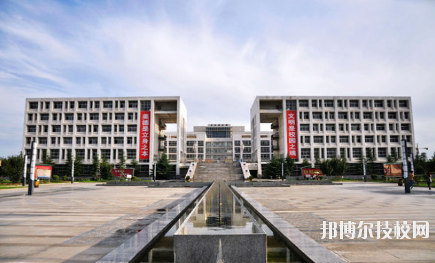 陜西商貿(mào)學院附屬中職校2020年報名條件、招生要求、招生對象 