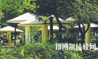 甘肅省酒泉衛(wèi)生學校2020年招生辦聯(lián)系電話