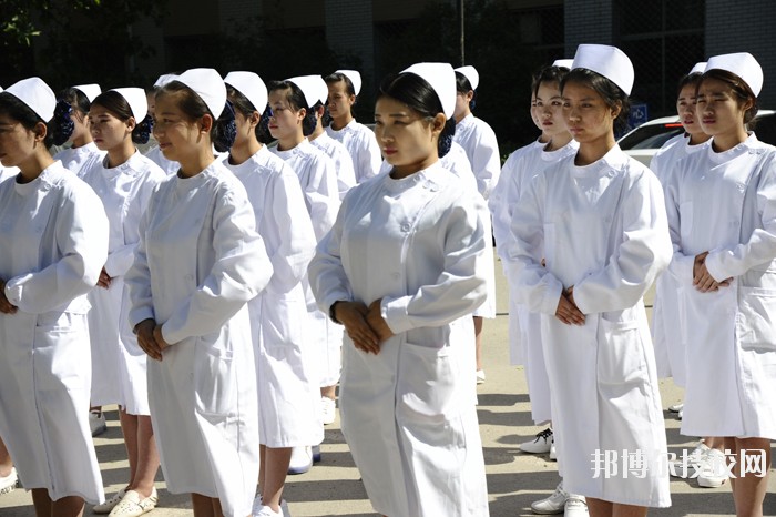 石家莊和平醫(yī)學中等專業(yè)學校2020年報名條件、招生要求、招生對象