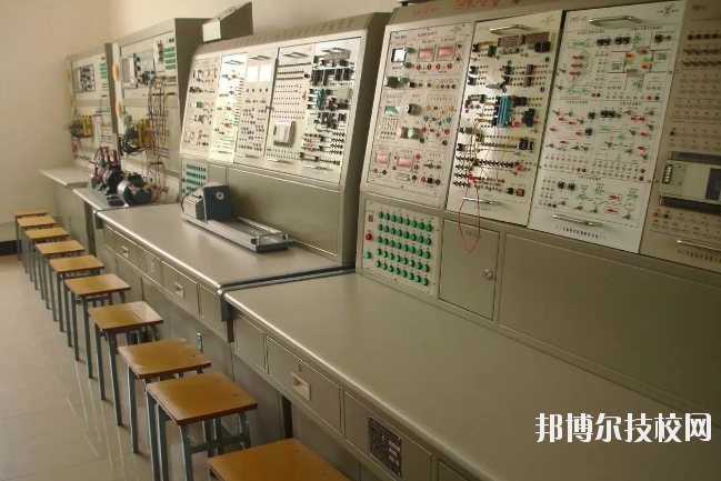 宜春工業(yè)學(xué)校2020年報(bào)名條件、招生要求、招生對(duì)象 