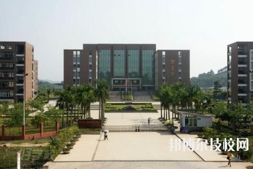 武漢南華光電職業(yè)技術(shù)學(xué)校學(xué)校怎么樣、好不好