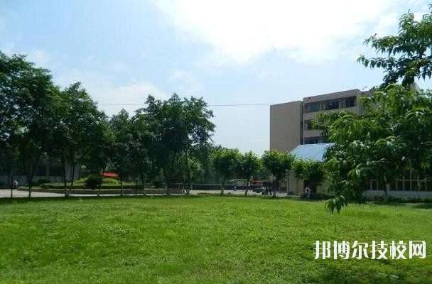 成都廣播電視中等專業(yè)學校2020年報名條件、招生要求、招生對象