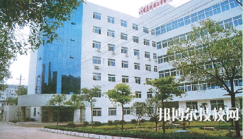 國(guó)營(yíng)八二一廠技工學(xué)校2020年報(bào)名條件、招生要求、招生對(duì)象