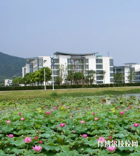蘇州建設(shè)交通高等職業(yè)技術(shù)學(xué)校怎么樣、好不好
