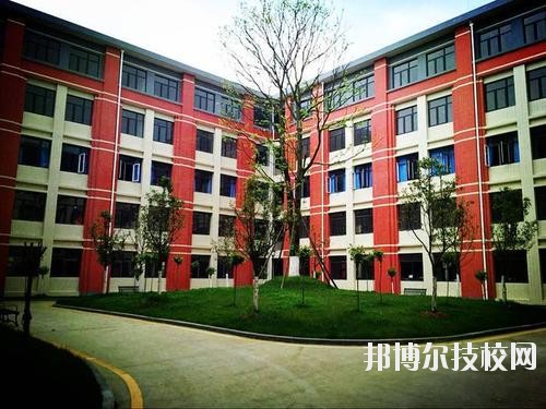 貴陽衛(wèi)生學校2020年報名條件、招生要求、招生對象