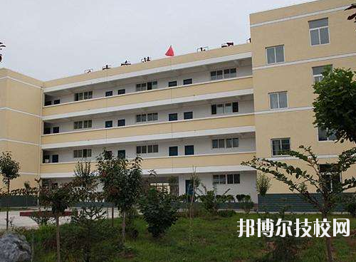 鳳縣職業(yè)教育中心2020年報(bào)名條件、招生要求、招生對象