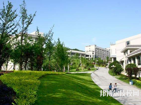 重慶第二交通技工學(xué)校2020年報(bào)名條件、招生要求、招生對(duì)象