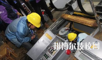 武威信息工程學(xué)校2020年學(xué)費(fèi)、收費(fèi)多少