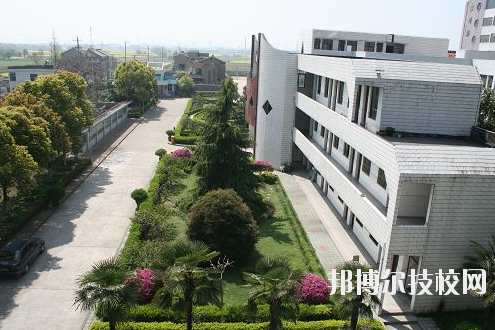 泰州博日電腦技術(shù)學(xué)校2020年報(bào)名條件、招生要求、招生對(duì)象