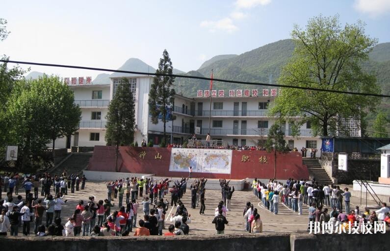 六盤水鐘山區(qū)職業(yè)技術(shù)學(xué)校怎么樣、好不好