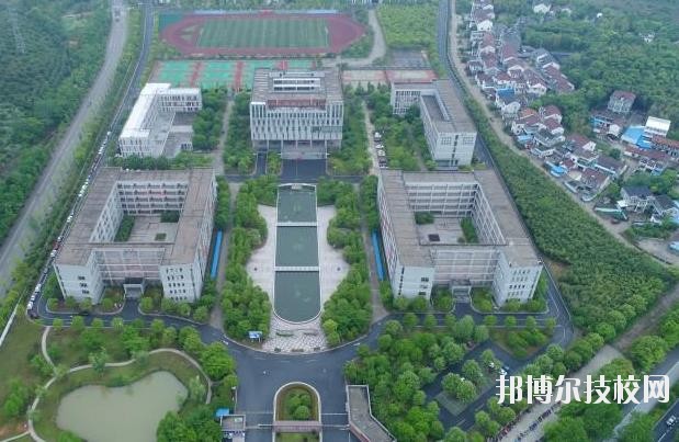 長(zhǎng)興技師學(xué)院2020年報(bào)名條件、招生要求、招生對(duì)象