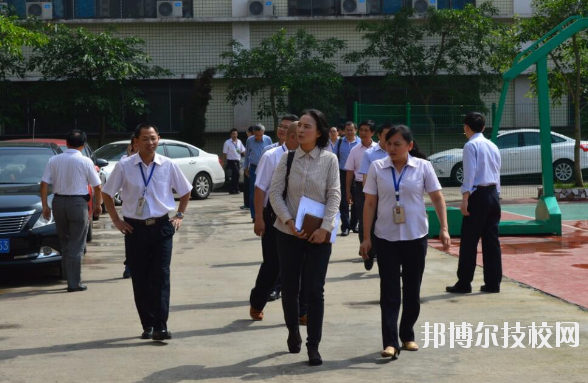 重慶渝北區(qū)竟成中學(xué)校2020年報名條件、招生要求、招生對象