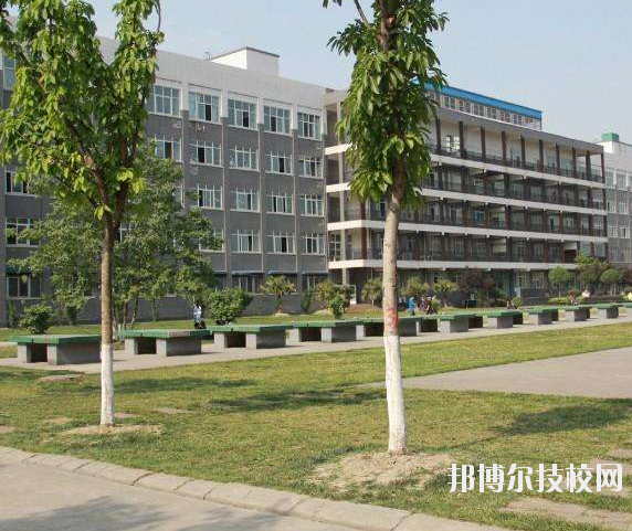 重慶紡織技工學(xué)校2020年報(bào)名條件、招生要求、招生對(duì)象