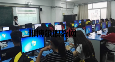 天水電子信息工程職業(yè)學(xué)校2020年學(xué)費(fèi)、收費(fèi)多少