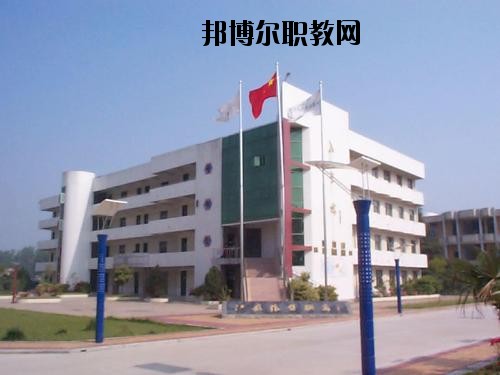 昭陽區(qū)高級職業(yè)中學(xué)2020年報(bào)名條件、招生要求、招生對象
