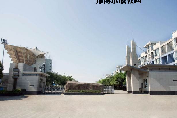 咸豐中等職業(yè)技術學校2020年報名條件、招生要求、招生對象