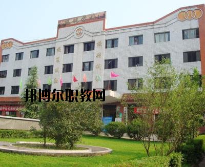 達州風(fēng)華職業(yè)技術(shù)學(xué)校地址在哪里
