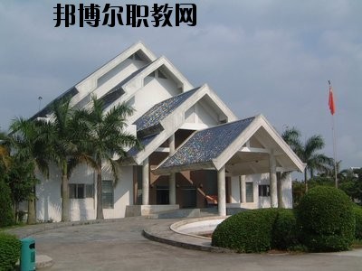 曲靖羅平職業(yè)技術(shù)學(xué)校2020年報(bào)名條件、招生要求、招生對(duì)象