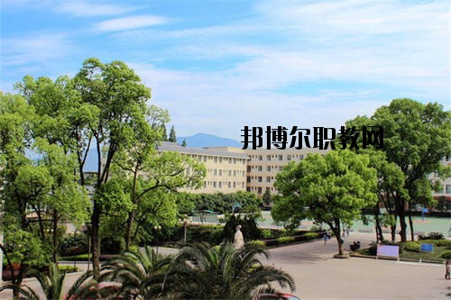 四川食品藥品學(xué)校2020年報(bào)名條件、招生要求、招生對(duì)象
