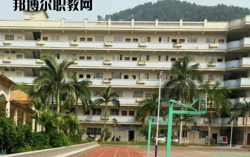 梧州西南中等專業(yè)學(xué)校2020年報(bào)名條件、招生要求、招生對(duì)象