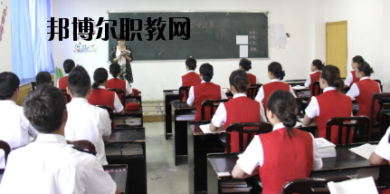 甘肅東方航空高鐵學(xué)校2020年報(bào)名條件、招生要求、招生對(duì)象